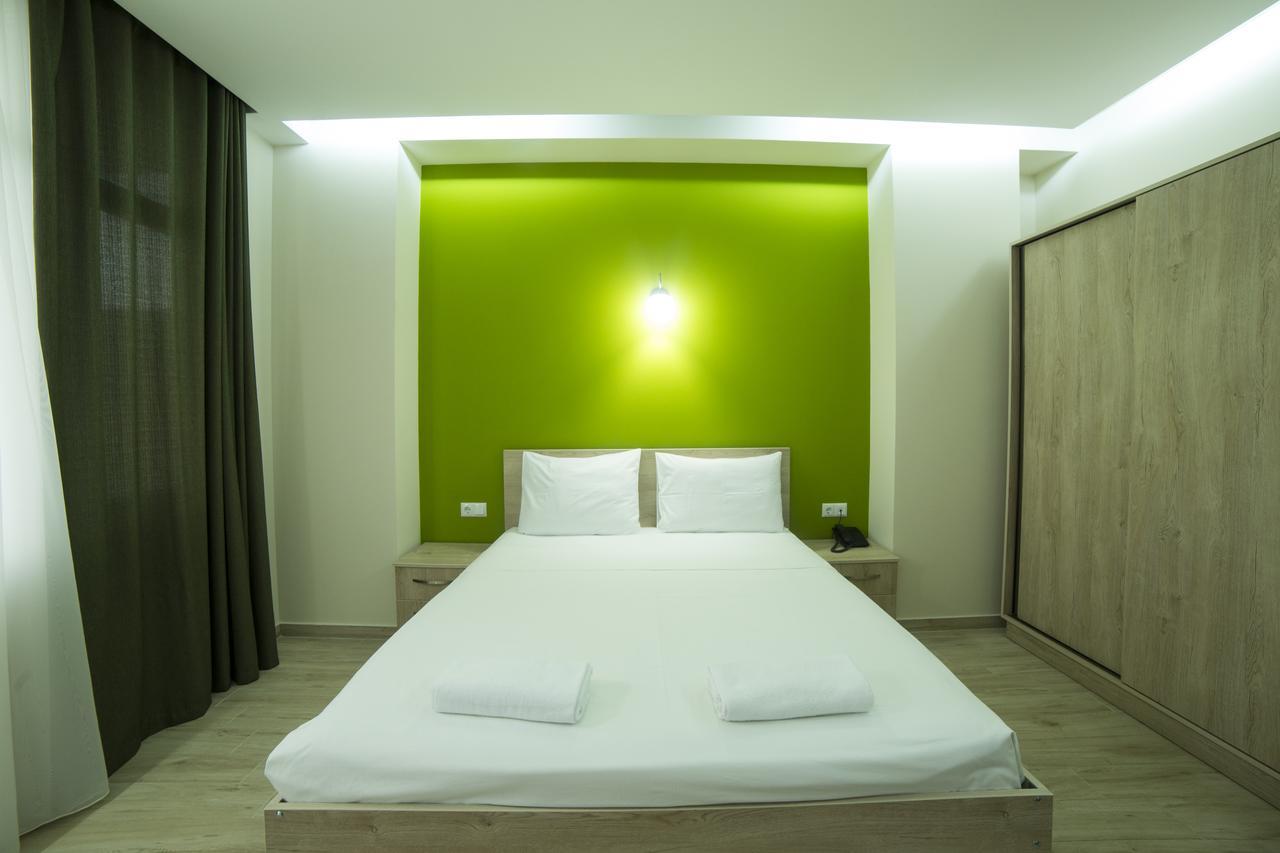 Hotel Jeal Batoemi Buitenkant foto