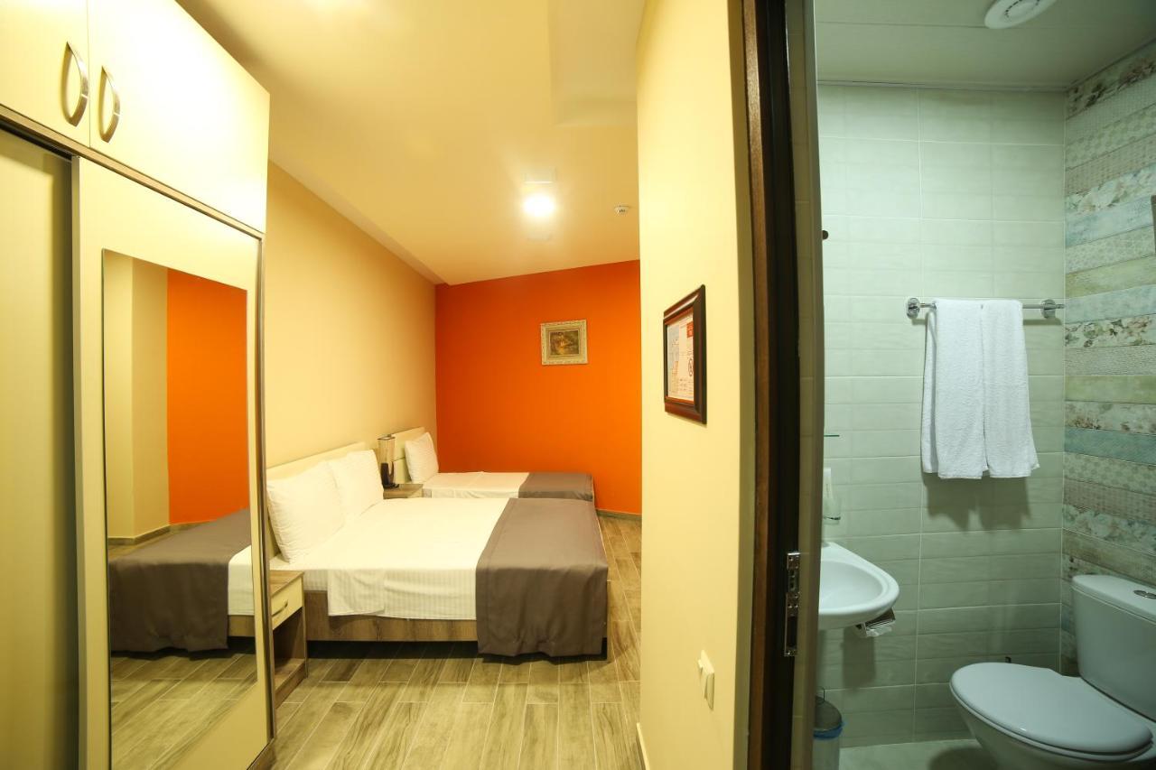 Hotel Jeal Batoemi Buitenkant foto